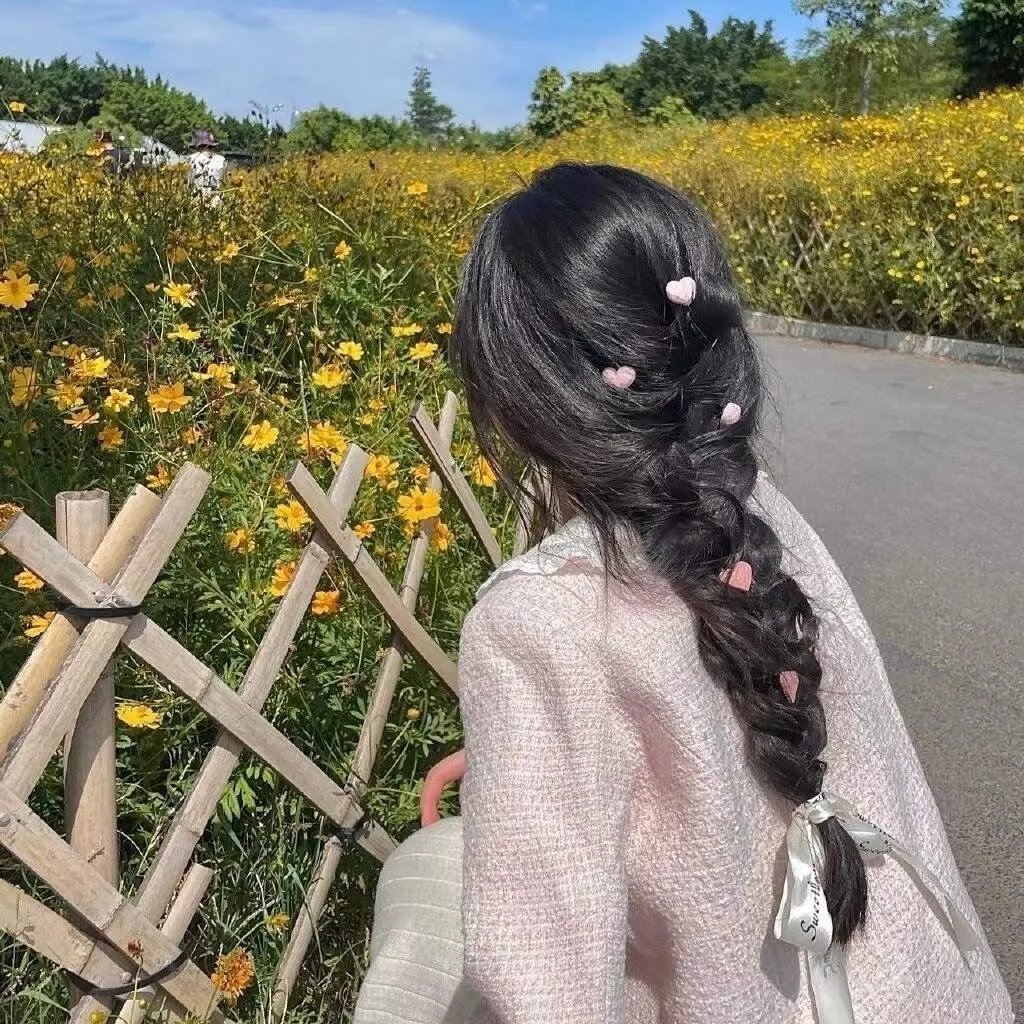 倒挂的爱丽丝